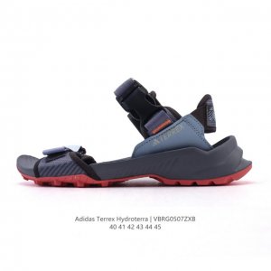 新品公司级 阿迪达斯 Adidas Terrex Hydroterra At男女速干防滑徒步露趾运动凉鞋 沙滩鞋 休闲凉拖鞋，这双鞋真的是夏日必备！鞋底厚实，抗