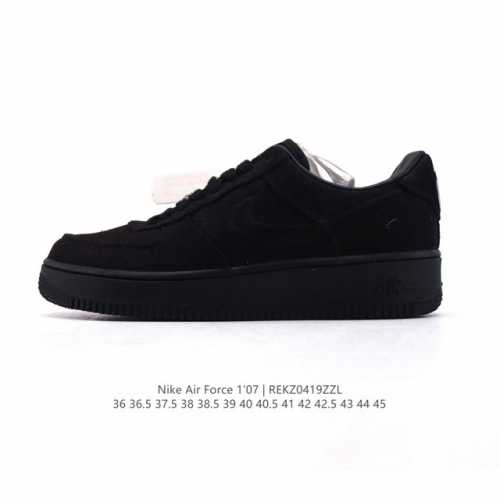 真标 带半码 耐克Nike Air Force 1 Low 空军一号帆布低帮百搭休闲运动板鞋。柔软、弹性十足的缓震性能和出色的中底设计，横跨复古与现代的外型结合
