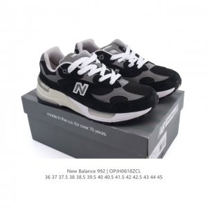 公司级 新百伦New Balance 992 复古风格简约经典舒适百搭时尚休闲鞋缓震透气跑步鞋。鞋面采用猪皮革与织物相结合，尼龙网布在拼接工序上极为繁复，彰显质
