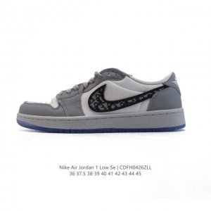 耐克 乔丹 Dior X Air Jordan 1 Low Og “迪奥联名”Aj1低邦休闲运动篮球鞋 ，35周年限量款全新联名鞋款选择了Air Jordan
