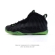 公司级 耐克 Nike 耐克喷泡 Air Foamposite Pro 实战运动篮球鞋,它依然代表了当时球鞋生产工艺的顶点,国内的鞋迷因为Pro的谐音,也将其称