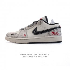 公司级 耐克 乔丹Air Jordan 1 Low Aj1 乔1 乔丹1代Aj1 2025年新款 新年鞋子 蛇年限定低帮复古文化休闲运动篮球鞋。该鞋款从 198