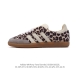 真标 阿迪达斯 Adidas WB Pony Tonal Samba 运动板鞋 豹纹 经典三叶草与德训鞋结合 复古种草。年，是阿迪达斯Samba之年。Samba