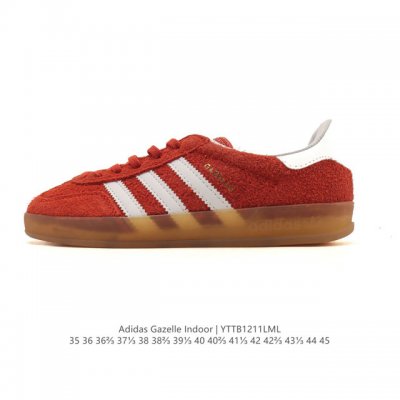 阿迪达斯 Adidas Originals Gazelle Indoor复古三叶草防滑透明橡胶板鞋经典运动鞋。这款经典鞋,忠于原版设计,缀撞色三条纹和鞋跟饰片。
