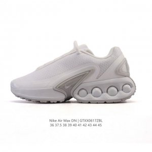 全新Nike Air Max Dn 运动鞋 时尚跑步鞋，豆荚造型气垫吸睛！鞋面采用织物材质打造，提供舒适的穿着体验。这款鞋不仅具有时尚的外观，还融合了许多经典的