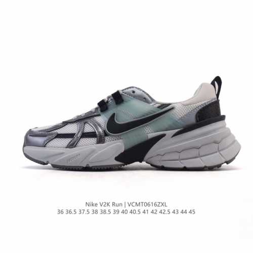 Nike 耐克 V2K Run 减震防滑 复古低帮运动跑步鞋 超火复古跑鞋，采用太空革组合呼吸网眼布鞋面材质，搭载正确4层组合底模，嵌入Tpu加固稳定模块,双层
