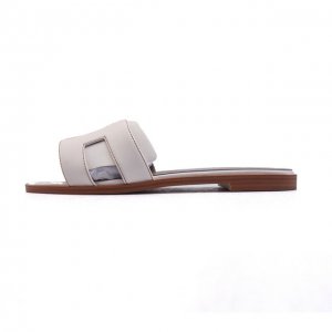 公司级 Hermes Footwear Woman 爱马仕 礼装 休闲拖鞋 黑白等多色万年经典爱马士 女神标配 度假 居家 必备凉拖鞋 东莞原厂真皮大底平底拖鞋