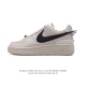耐克 空军一号 Af1 低帮休闲板鞋 Ambush X Nk Air Force 7 Low Sp 空军一号联名标志性的swoosh延伸至鞋跟之外，鞋舌和鞋垫上