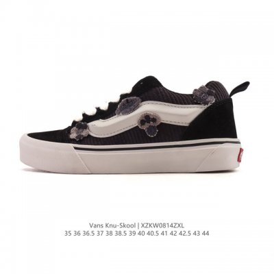 万斯 Vans Knu-Skool Vr3 Lx 面包鞋皮革拼接鞋面。坎普尔 茱利安系列低帮复古硫化休闲运动板鞋“肥胖版大Logo”要说整个 年最为热门的鞋型之