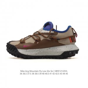 公司级 耐克 Nike Acg Mountain Fly Low Gtx Se 男女子运动鞋户外登山徒步鞋。采用匠心设计，打造耐穿迅疾风格，让你在沙漠、峡谷和深