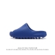 阿迪达斯 Adidas YEEZY SLIDE 经典运动拖鞋时尚厚底增高男女一字拖鞋。YEEZY SLIDE椰子拖鞋的外观十分吸引人，融合了舒适与时尚的元素，延