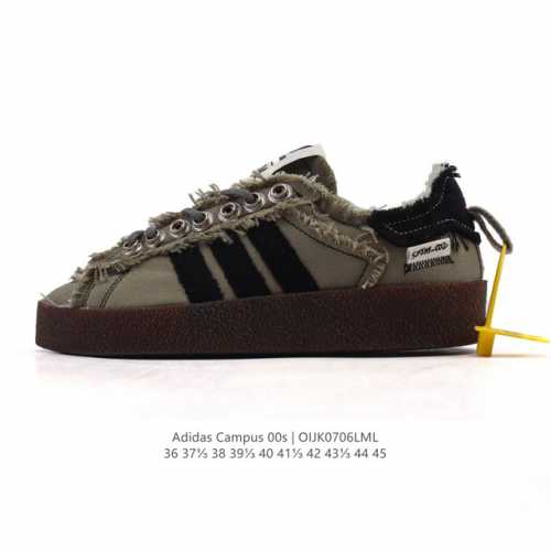 真标 Adidas 阿迪达斯 男女鞋真标半码制，原楦开发版型，采用棉质帆布组合环保纤维革鞋面材质，原档案开发铝楦楦型，正确硫化组合鞋底 每次人气都不低澳洲时尚品