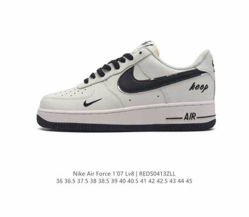 耐克 Nike Air Force 1 '07 Low 空军一号含气垫 低帮百搭厚底增高休闲运动板鞋。柔软、弹性十足的缓震性能和出色的中底设计，横跨复古与现代的