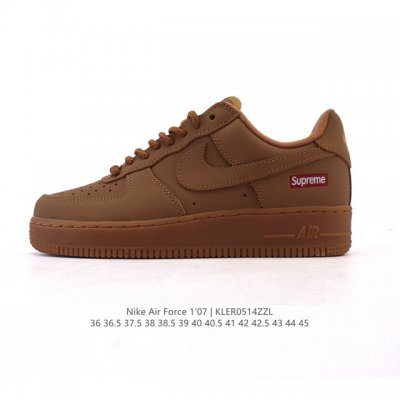 耐克 Nike Air Force 1 '07 Low 空军一号含气垫 低帮百搭厚底增高 小白鞋 休闲运动板鞋。柔软、弹性十足的缓震性能和出色的中底设计，横跨复