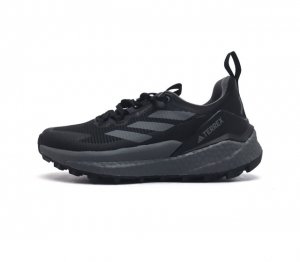 阿迪达斯 Adidas Free Hiker Gore-Tex Shoes 户外运动登山徒步鞋科技面料的防水徒步登山鞋 无论路途长短 这款adidas低帮徒步运