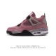 公司级 耐克 Nike Air Jordan 4 Retro Og迈克尔 乔丹aj4代乔4 中帮复古休闲运动文化篮球鞋。秉承轻量化的速度型篮球鞋设计思想完成设计