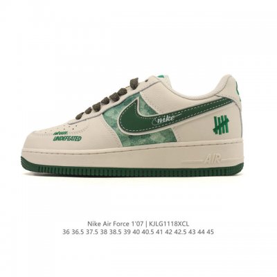 公司级 耐克 Nike Air Force 1 '07 Low 空军一号含气垫 小白鞋 低帮百搭厚底增高休闲运动板鞋。柔软、弹性十足的缓震性能和出色的中底设计，
