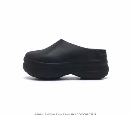 阿迪达斯 Adidas 夏季沙滩涉水百搭休闲拖凉拖鞋 超厚底增高女鞋包头凉拖鞋 采用超轻95% 注塑 Eva塑料,5%泡沫塑料发泡缓震物料成型鞋底 类型 女鞋 - 点击图像关闭