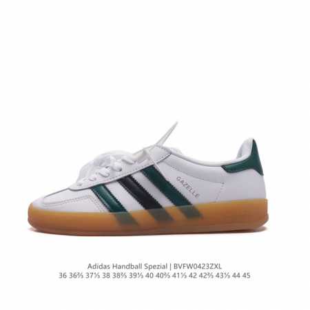 阿迪达斯 Adidas Handball Spezial 三叶草学院风复古休闲板鞋 德训鞋 橡胶底柔软皮革经典运动鞋板鞋。圆头、缝合拼接设计、正面绑带、鞋舌部位 - 点击图像关闭