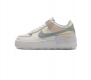 Nike 耐克低帮板鞋 空军一号 Af1马卡龙 Af1厚底增高百搭运动板鞋 Nike Air Force 1 Shadow 造型设计上与 Sacai X Nik