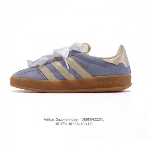 公司级 阿迪达斯 Adidas Originals Gazelle Indoor复古三叶草防滑透明橡胶板鞋经典运动鞋。这款经典鞋,忠于原版设计,缀撞色三条纹和鞋
