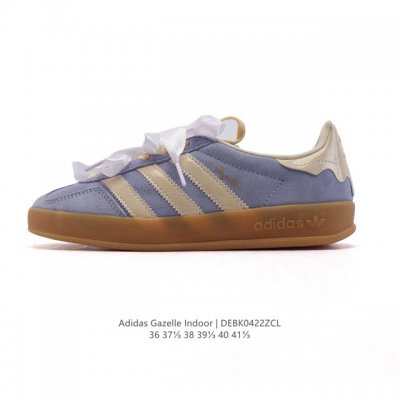 公司级 阿迪达斯 Adidas Originals Gazelle Indoor复古三叶草防滑透明橡胶板鞋经典运动鞋。这款经典鞋,忠于原版设计,缀撞色三条纹和鞋