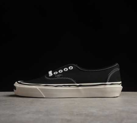 Kamiya X Vulcanize Sneaker 23Aw 高端支线 三原康裕溶解 黑白色 余文乐同款绘字母开口笑低帮帆布鞋 尺码 35 36 36.5 3 - 点击图像关闭