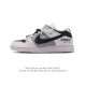 耐克 男女鞋 Nike Dunk Low 运动鞋解构绑带 双鞋带 复古板鞋，尽情迈步，彰显个性风采。采用柔软皮革鞋面，经久耐穿，塑就如元年款 Dunk 般的复古