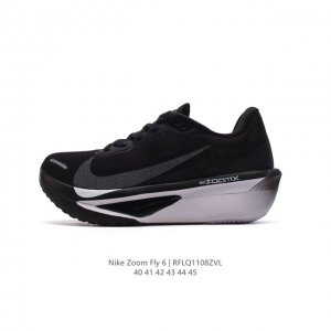 NIKE 耐克 2024春新款男女子ZOOM FLY 6 PRM缓震轻便跑步鞋。这款鞋在继承了 Nike Zoom Fly 5 的基础上，承诺为跑者带来更上一层