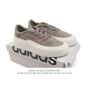 阿迪达斯 Adidas Labcourt 百搭休闲轻松舒适 耐磨透气低帮 厚底增高运动板鞋 男女同款。鞋面使用了绒毛麂皮 ，鞋面和鞋底连接处使用了包边处理，看起