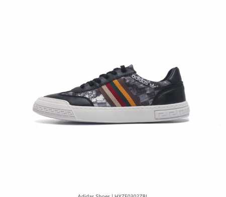 Adidas Shoes 新款阿迪达斯 低帮潮流百搭慢跑鞋 休闲经典运动板鞋, 可以说是 Adidas 阿迪达斯最具标志性的运动鞋 拥有50多年的标志 一款跨越 - 点击图像关闭