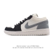 真标 耐克 乔丹Air Jordan 1 Low Aj1 乔1 乔丹1代Aj1 低帮复古文化休闲运动篮球鞋。从1985 年面世的元年款汲取设计灵感，采用简洁大方