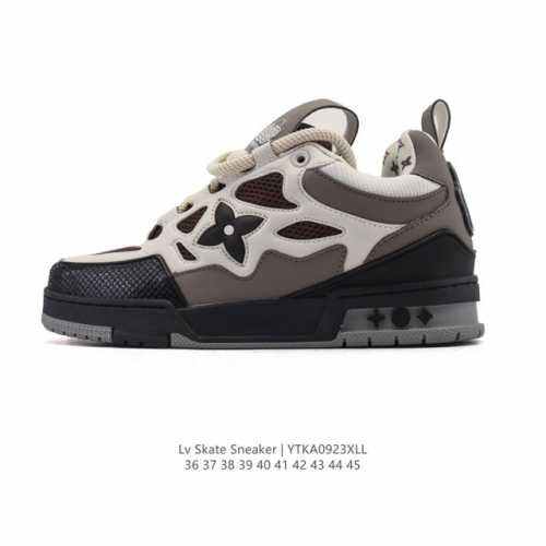 公司级 Lv Skate Sneaker 路易威登 2025年新款运动板鞋 蛇年限定 春夏秀场初次亮相，此次以粒面牛皮革焕新呈现。加垫鞋领和鞋舌援引滑板鞋设计，