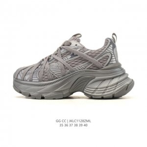 公司级 Gg Cc 女鞋 经典休闲运动鞋奢侈品百搭老爹鞋，在今年仍然很受欢迎。不挑衣服穿，也不挑包，随便搭。它穿上脚超级舒服，很软，还可以增高。鞋面采用的专门定