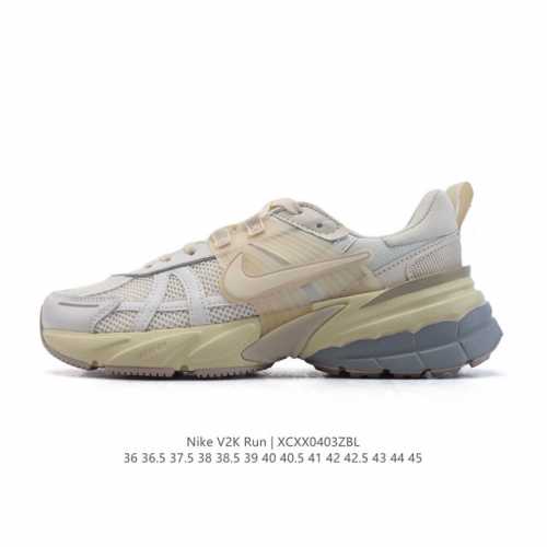 公司级 Nike 耐克 V2K Run 减震防滑 复古低帮运动跑步鞋 超火复古跑鞋，采用太空革组合呼吸网眼布鞋面材质，搭载正确4层组合底模，嵌入Tpu加固稳定模