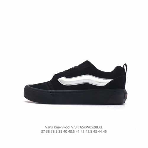 万斯 Vans Knu-Skool Vr3 Lx 面包鞋。坎普尔 茱利安系列低帮复古硫化休闲运动板鞋“肥胖版大logo”要说整个2023年最为热门的鞋型之一，