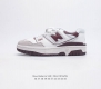 New Balance 新百伦 复古百搭篮球鞋时尚男女运动板鞋 首次亮相于 1989 年的 鞋款 延续 New Balance 标志性品牌元素 硬朗外观复古韵味