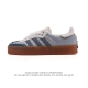 公司级 Adidas 阿迪达斯 男女款运动鞋 三叶草Samba Velentine 休闲鞋 帆布鞋 德训鞋 复古板鞋经典运动板鞋。一款阿迪达斯的Samba面包鞋