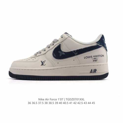 公司级 耐克 Nike Air Force 1 '07 Low 空军一号含气垫 小白鞋 低帮百搭厚底增高休闲运动板鞋。柔软、弹性十足的缓震性能和出色的中底设计，