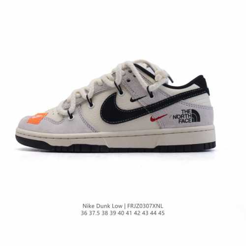 340 【公司级】耐克 Nike Dunk Low Retro 运动鞋复古板鞋 北面北脸联名。 作为 80 年代经典篮球鞋款，起初专为硬木球场打造，后来成为席卷