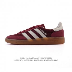 阿迪达斯 Adidas Handball Spezial 低帮三叶草学院风复古休闲板鞋 德训鞋 橡胶底柔软皮革经典运动鞋板鞋。圆头、缝合拼接设计、正面绑带、鞋舌