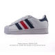 公司级 头层皮 阿迪达斯 Adidas Superstar 2025年新款鞋子 蛇年新款 经典贝壳头系列 新款休闲板鞋潮流男女士运动鞋 。鞋面柔软皮革拼接材质