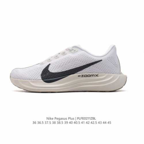 公司级 耐克 Nike Reactx Pegasus Plus Next Nature 超级飞马跑步鞋 厚底增高运动老爹鞋。登月兼顾迅疾外观和稳固脚感，后跟覆面