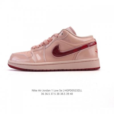 耐克 乔丹Air Jordan 1 Low Aj1 乔1 乔丹1代Aj1 低帮复古文化休闲运动篮球鞋 从1985 年面世的元年款汲取设计灵感 采用简洁大方的经典