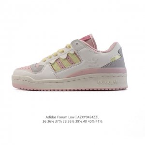 Adidas 阿迪达斯 三叶草 Forum Low 女运动鞋 摩登演绎篮球风的经典鞋。英文的“Forum”，是进行表达的场所，在这里，可以释放自己的热情，阐述自