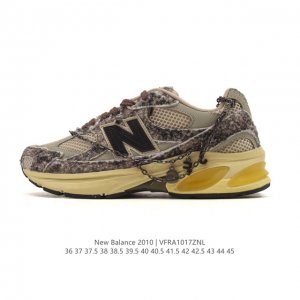 公司级 新百伦 New Balance2010英产做旧鞋款纯色绒运动鞋 厚底增高老爹鞋。此复刻经典鞋款，加入当下大热的户外元素，以曾经篮球鞋款型式样加以打造鞋款