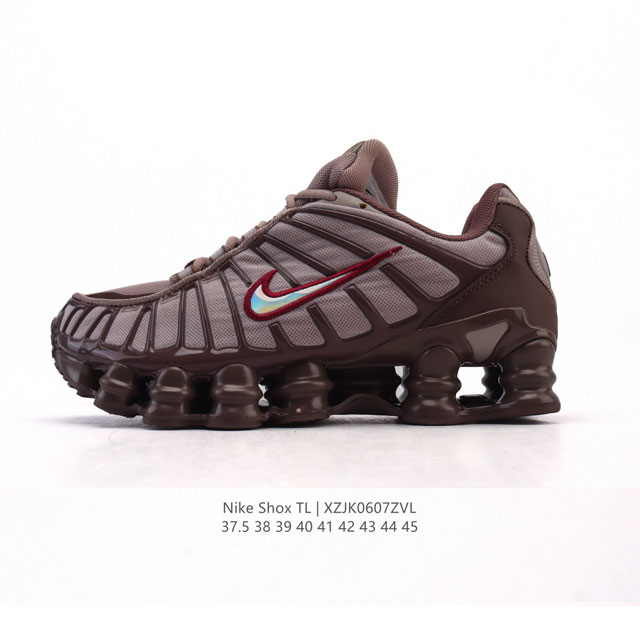 耐克 Nike Shox Tl 男女子运动鞋厚底增高老爹鞋，令机械力学缓震性能跃升新层次。采用透气网眼鞋面和全掌型 Nike Shox 技术，革新演绎经典 20